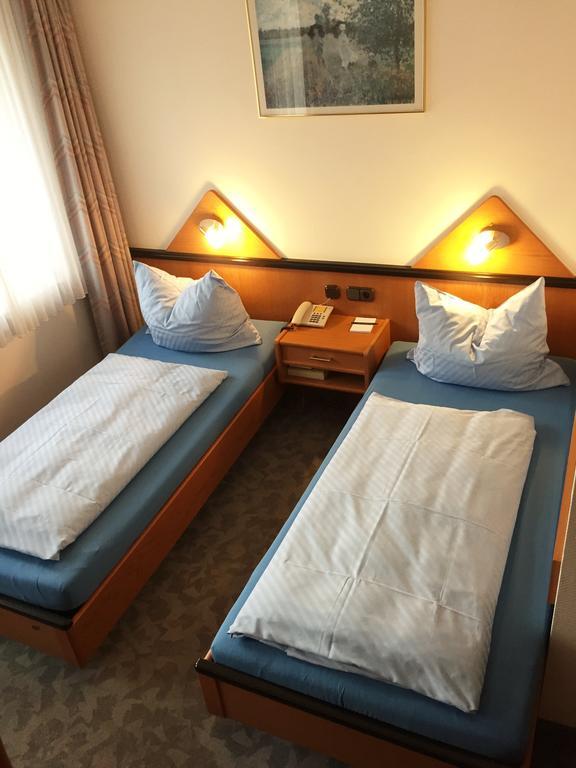 Hotel Ambassador Bonn Pokoj fotografie